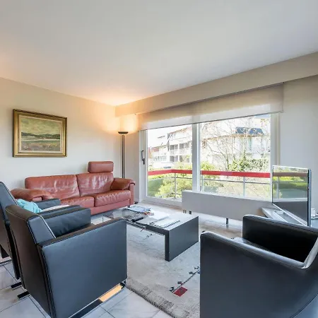 Hawthorn 1-3 G Spacious Near The Sea Daire