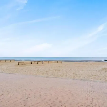 Hawthorn 1-3 G Spacious Near The Sea Daire Sint-Idesbald